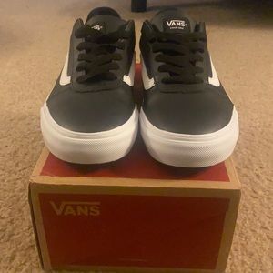 Vans Ward DX Women's Skate Shoes Size 8 in Black